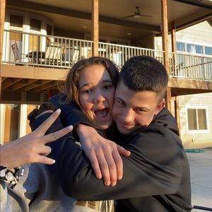 Meet your Posher, Carly